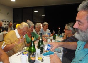 18. du cidre (breton), du vin (Côte de Castillon, merci Josette) et…de l’eau.